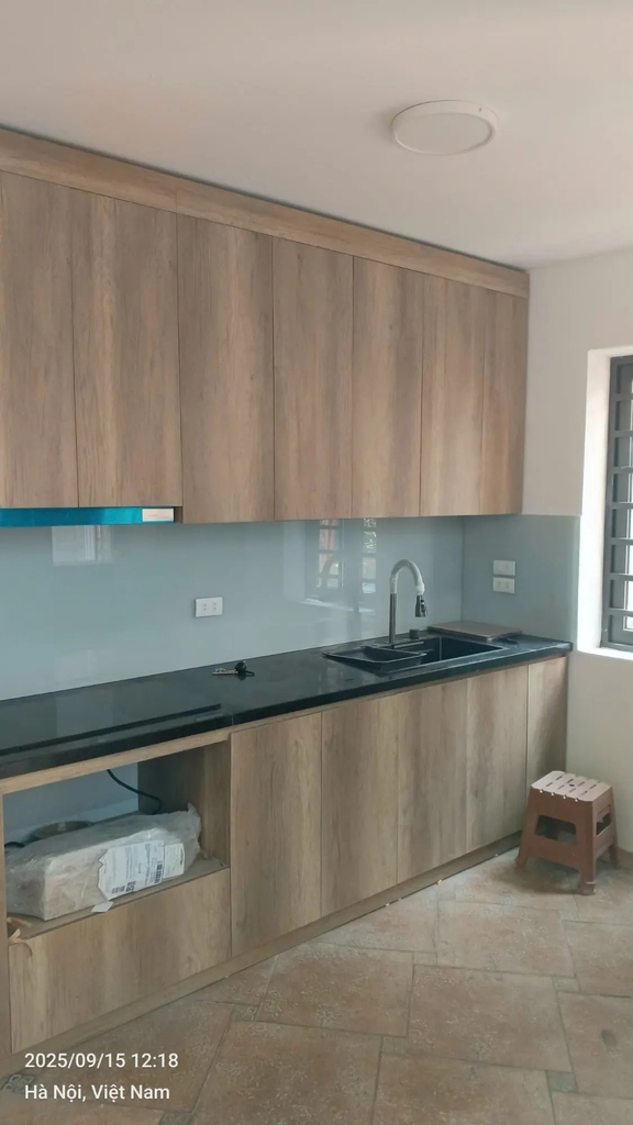 Bán Nhà 4 Tầng Ngõ Đội Cấn - 35m² - Sân Rộng 30m² - 2 Mặt Thoáng Vĩnh Viễn - Nhà Dân Xây Kiên Cố