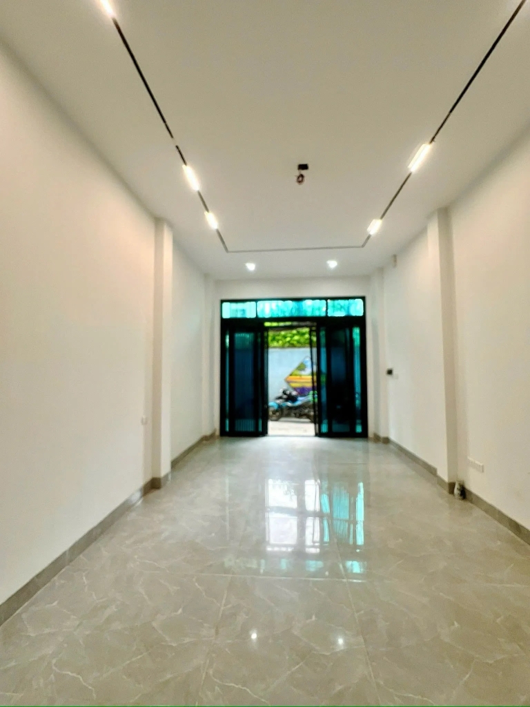 Bán Nhà 2 Mặt Ngõ Vũ Hữu - 5 Tầng 6 PN - Ô Tô Vào Nhà - View Thoáng Vĩnh Viễn - 18.6 Tỷ