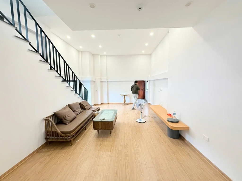 Bán Tòa Nhà 7 Tầng Thang Máy - Đội Cấn - 14  Phòng Cho Thuê - Dòng Tiền Ổn Định - Vị Trí Cách Mặt Phố 10m - Giá 20.5 Tỷ