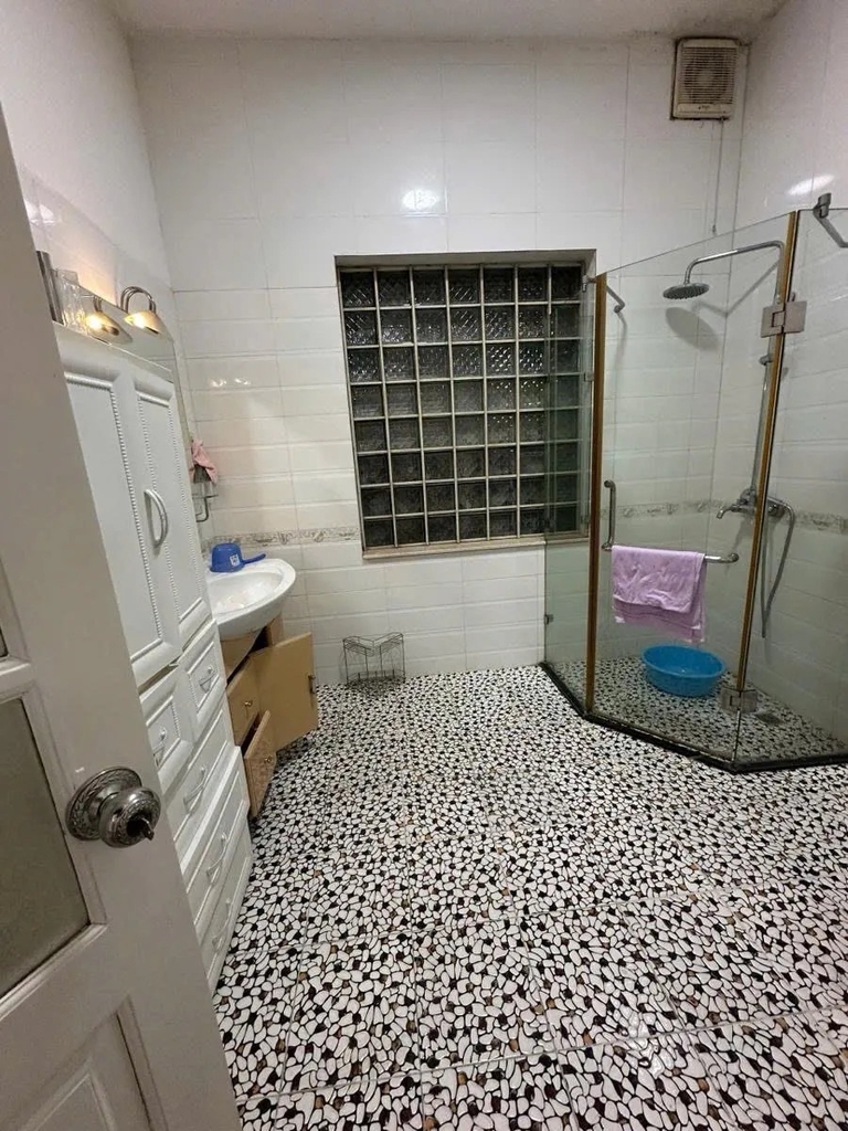 Bán Nhà 5 Tầng Giáp Nhất - Ô Tô 7 Chỗ Đỗ Cửa - 2 Thoáng Vĩnh Viễn - Đang Cho Thuê 13Tr*Tháng - 16 Tỷ