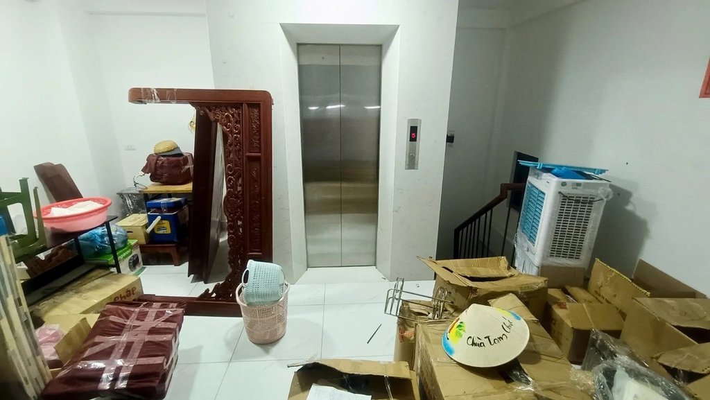 Ra Mắt Biệt Thự Phố 5 Tầng Thang Máy - 19 Trương Định - Mặt Ngõ Nông Yên Tĩnh - 3 Phòng Ngủ Khép Kín - Giá 9.2 Tỷ