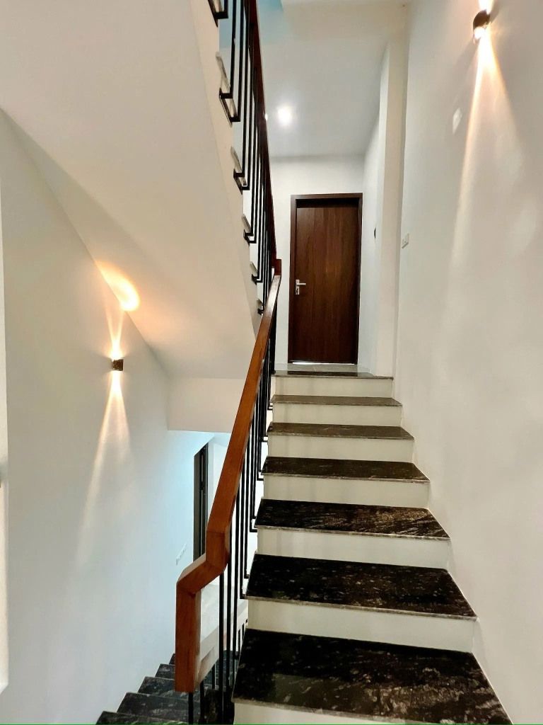 Bán Nhà 2 Mặt Ngõ Vũ Hữu - 5 Tầng 6 PN - Ô Tô Vào Nhà - View Thoáng Vĩnh Viễn - 18.6 Tỷ