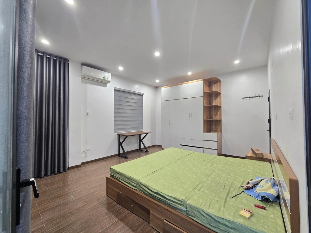 Bán Nhà Mặt Ngõ Đội Cấn - 26m² 6 Tầng - ĐANG CHO THUÊ DÀI HẠN (Hợp Đồng 4 Năm) - Dòng Tiền Ổn Định - Giá 15.8 Tỷ