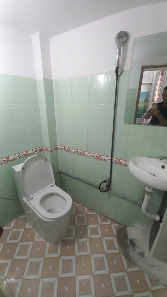 【NHÀ 3 TẦNG GIÁ TỐT - ĐỊNH CÔNG, HOÀNG MAI】- Định Công, Hoàng Mai - 13m² - 2 PN - Vị Trí Đẹp - Giá 1.72 Tỷ