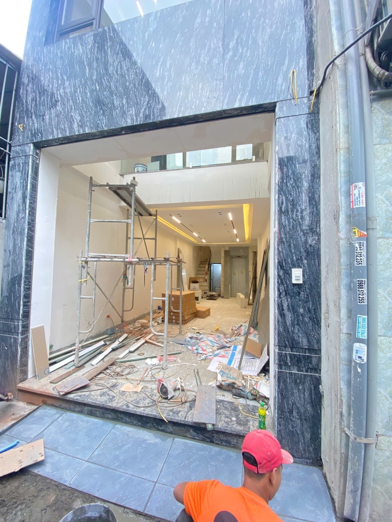 SIÊU PHẨM NHÀ 6 TẦNG THANG MÁY FULL NỘI THẤT - NGUYỄN VĂN LINH, LONG BIÊN - 42M² - 8.9 TỶ