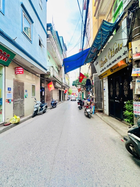 【NHÀ MẶT NGÕ KINH DOANH - PHÚ DIỄN, BẮC TỪ LIÊM】- 43m² - 2 PN - 2 Tầng   Tum - Chủ Bán Gấp - Giá 13.5 Tỷ