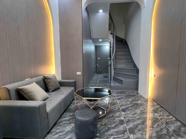 【NHÀ MẶT HỒ NGỌC HÀ】- 11*22m² 4 Tầng - Full NT - Ô tô Đỗ Cửa - View Hồ - 7.2 Tỷ