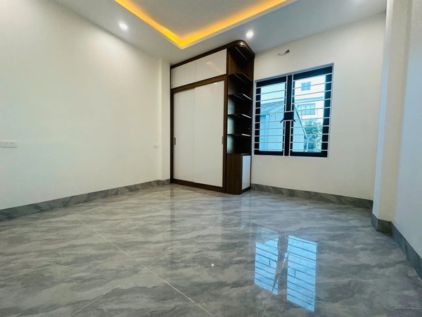 【NHÀ MỚI 5 TẦNG - LAI XÁ】- 32*36M² - 6 PN - NGÕ NÔNG - CÁCH CHỢ 30M - 6.8 TỶ