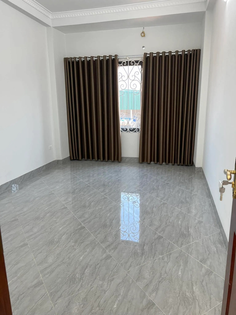 【NHÀ MỚI 4 TẦNG - TỨ LIÊN, TÂY HỒ】- 45*61m² - 5 PN - Sân Chung Rộng - Cầu Tứ Liên Sắp Thông - Giá 11.2 Tỷ