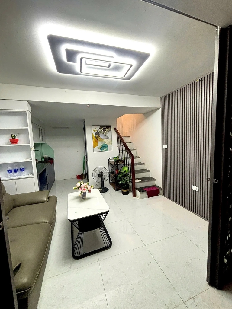 【NHÀ 5 TẦNG FULL NT - MINH KHAI, HAI BÀ TRƯNG】- Minh Khai, Hai Bà Trưng - 18*22m² - 3PN - Ô Tô Cách 15m - Giá 5.25 Tỷ
