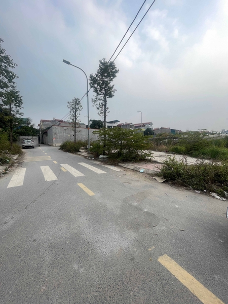 LÔ ĐẤT KHU VIP - ĐIỂM X2 KHU ĐẤU GIÁ TDP SỐ 4, QUANG MINH - 132M² - MẶT TIỀN 5.5M - VỈA HÈ VÒNG QUANH - 9.9 TỶ