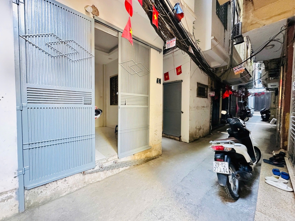 NHÀ LÔ GÓC MẶT NGÕ - ĐỘI CẤN BA ĐÌNH - 18m² - 4 TẦNG - 2 MẶT THOÁNG - SỔ RIÊNG - 6.6 TỶ