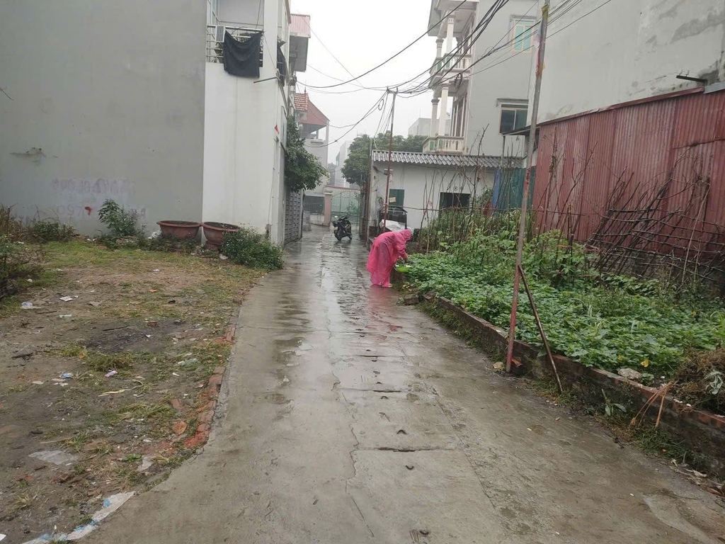 BÁN ĐẤT TẶNG NHÀ - THÔN TRUNG HẬU ĐÔNG, MÊ LINH - 66.9M² - NHÀ C4 3 PHÒNG CHO THUÊ - Ô TÔ VÀO CỬA - 4.35 TỶ