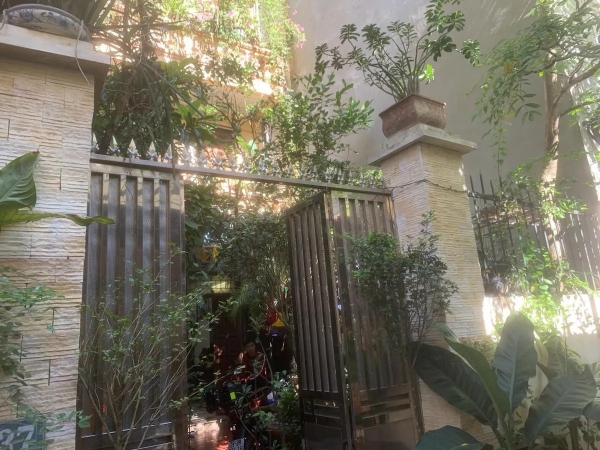 【BIỆT THỰ MINI SÂN VƯỜN】 Lạc Long Quân, Cầu Giấy - 110m² - 4 Phòng Ngủ - Giá 24 Tỷ