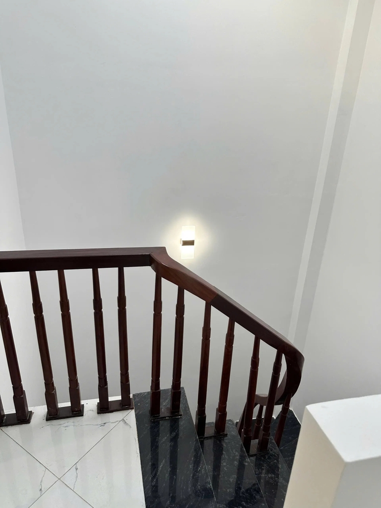 【NHÀ 5 TẦNG MỚI ĐẸP - NGUYỄN VĂN LINH, LONG BIÊN】- 6.55 TỶ