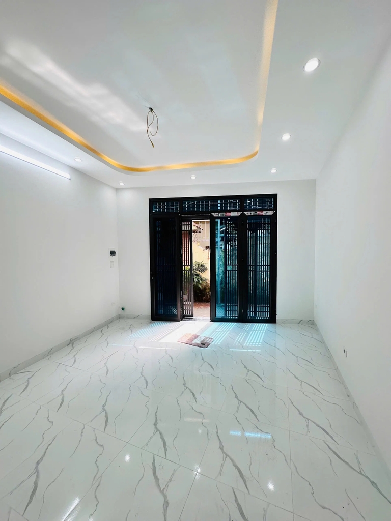 【NHÀ 5 TẦNG - DO NHÀ】- 38m² - Ô TÔ ĐỖ CỬA - CÁCH KĐT 30M - 6.5 TỶ