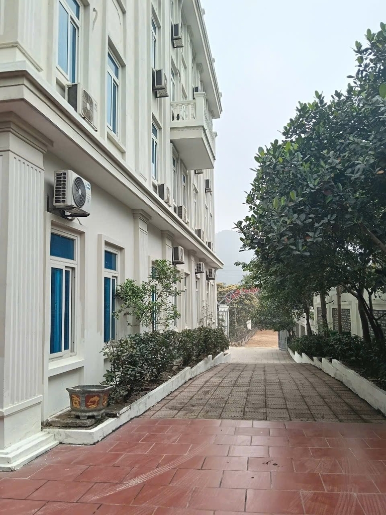 CHUYỂN NHƯỢNG KINH DOANH KHÁCH SẠN 6 TẦNG THANG MÁY - 1090M² - 36 PHÒNG - ĐƯỜNG 35, SÓC SƠN - 35 TỶ