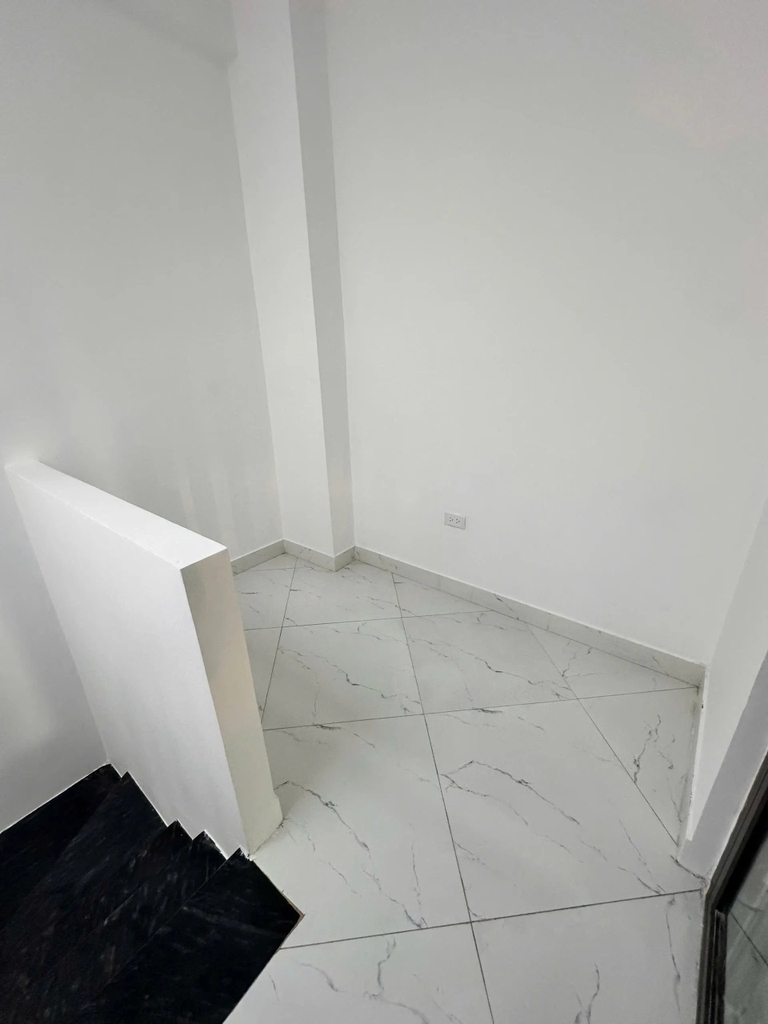 【NHÀ 5 TẦNG MỚI ĐẸP - NGUYỄN VĂN LINH, LONG BIÊN】- 6.55 TỶ