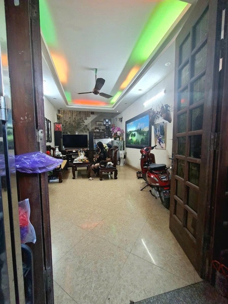 NHÀ 4 TẦNG CUỐI NGÕ 2 MẶT THOÁNG - KHU VỰC BÁT KHỐI*PHỐ TRẠM, QUẬN LONG BIÊN - 37M² - 8.5 TỶ