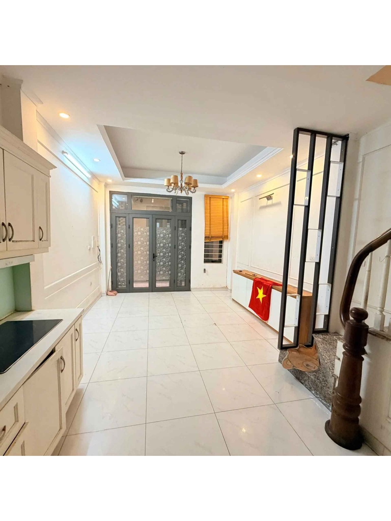 【NHÀ 6 TẦNG SANG TRỌNG - THỤY KHUÊ, TÂY HỒ】- 31m² - 3PN - Giá 8.4 Tỷ