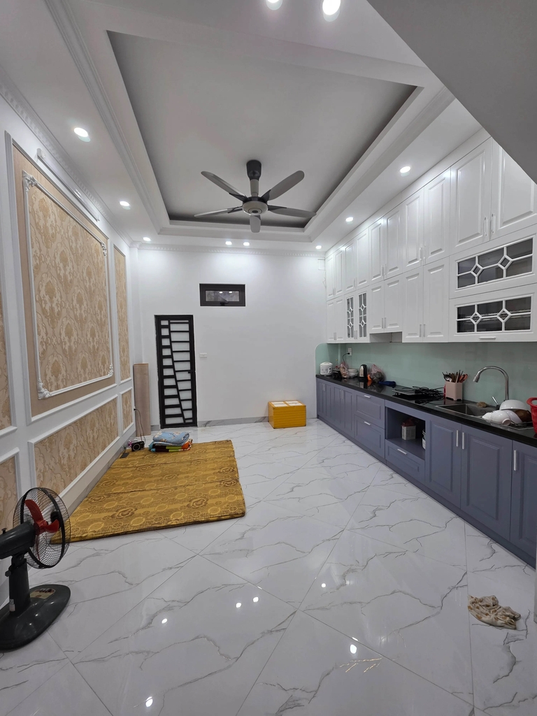 【NHÀ 5 TẦNG 2 MẶT THOÁNG - CHU HUY MÂN, LONG BIÊN】- 62m² - 4.1 TỶ