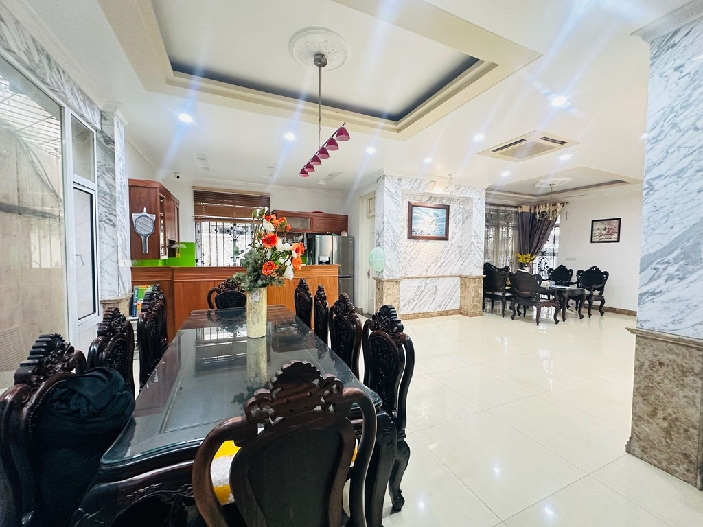 BÁN BIỆT THỰ 4 TẦNG CAO CẤP - KHU ĐÔ THỊ MỚI SÀI ĐỒNG - 179M² MẶT TIỀN 13M - 53.5 TỶ