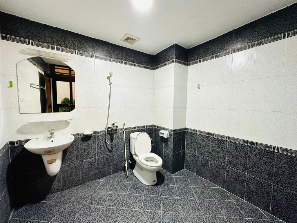 【NHÀ ĐẸP 5 TẦNG - LÔ GÓC PHÚ MỸ, NAM TỪ LIÊM】- 48*52m² - 5 PN - Ô Tô Đỗ Cửa - Gần Hồ - Giá 13 Tỷ
