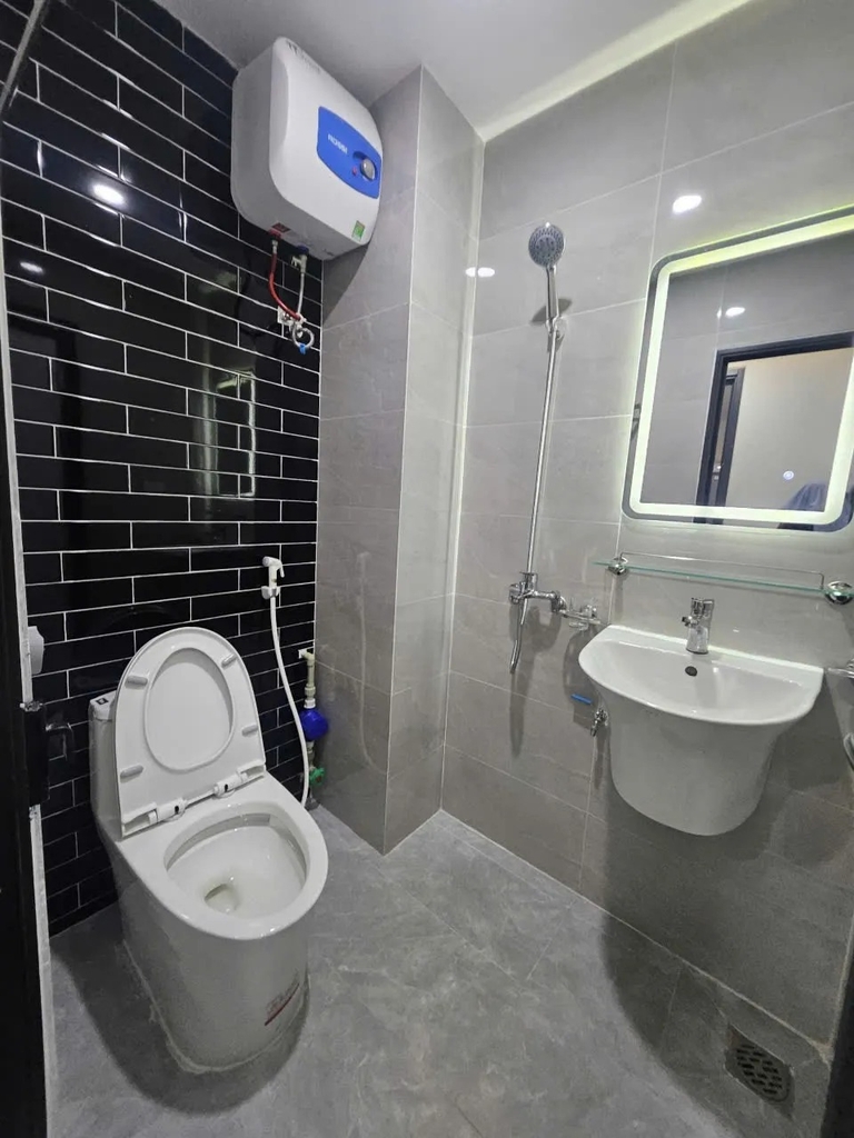 【NHÀ CHO THUÊ 8 TẦNG LÔ GÓC - PHỐ HÒE THỊ】- 81m² - 22 PHÒNG - DOANH THU 100TR*THÁNG - 24.5 TỶ