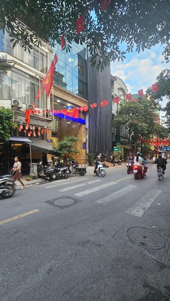 【MẶT BẰNG MẶT PHỐ VÀNG - ĐOÀN THỊ ĐIỂM, ĐỐNG ĐA】- Văn Chương, Đống Đa - 160m² - 4 Tầng - Mặt Tiền 6.6m - Giá 110 Tỷ