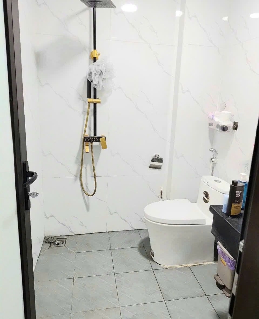 BÁN NHÀ 5 TẦNG KIÊN CỐ - THƯỢNG THANH, LONG BIÊN - VỊ TRÍ TRUNG TÂM - GIÁ 6.8 TỶ