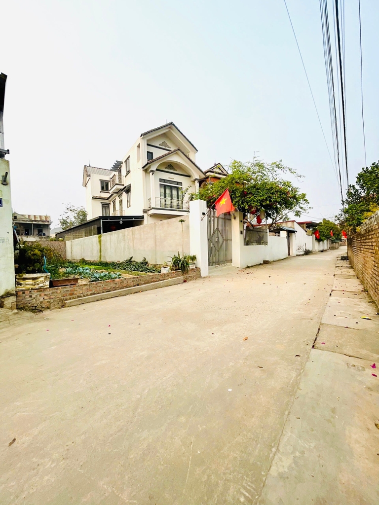 BÁN ĐẤT 109M2 THÔN THÁI ĐƯỜNG, HIỀN NINH - SỔ NỞ HẬU - MẶT NGÕ THÔNG - 3.68 TỶ