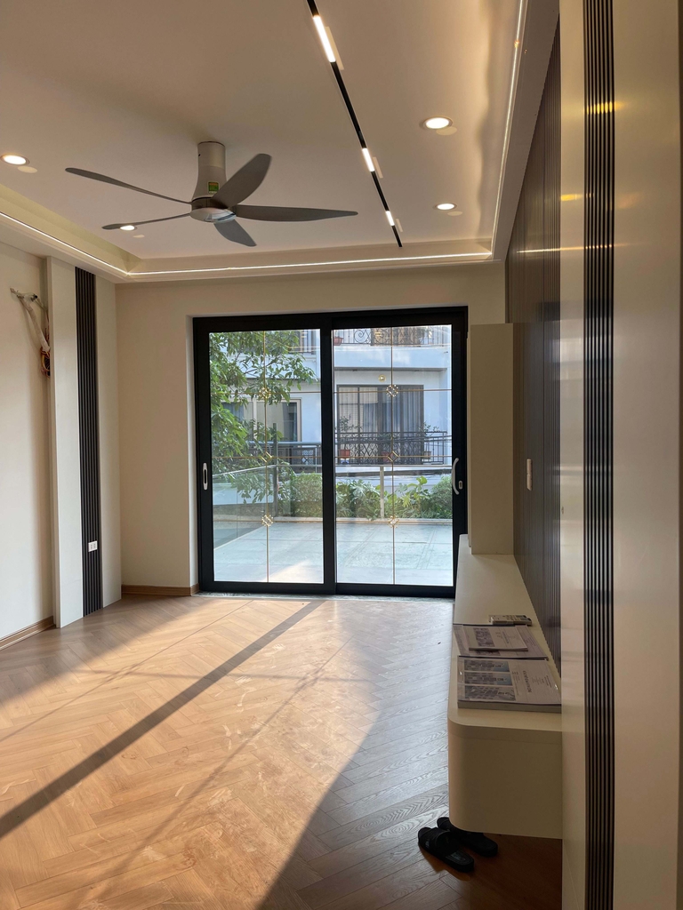 BÁN NHÀ MẶT PHỐ NGUYỄN VĂN LINH - 68M² - 6 TẦNG THANG MÁY - FULL NỘI THẤT - 17 TỶ