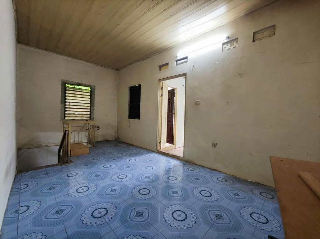 NHÀ CẤP 4 2 TẦNG ĐANG CHO THUÊ - NGÕ THÔNG 285 ĐỘI CẤN BA ĐÌNH - 35M² - TIỀM NĂNG XÂY MỚI - 3.45 TỶ