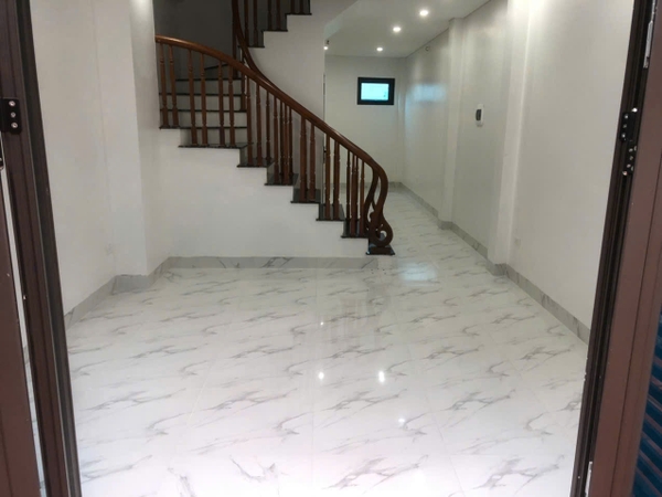 Nhà đẹp Hoài Đức: 4 tầng, 40m², nội thất cơ bản, gần hồ điều hòa – 4,5 tỷ