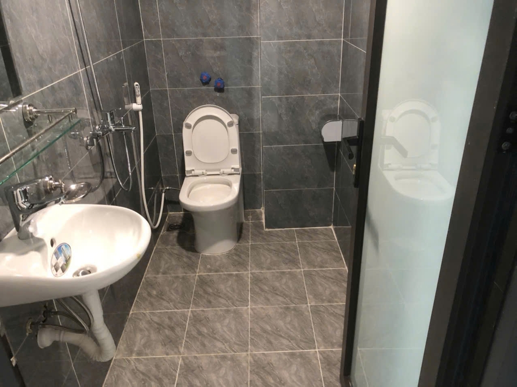 Nhà đẹp Hoài Đức: 4 tầng, 40m², nội thất cơ bản, gần hồ điều hòa – 4,5 tỷ