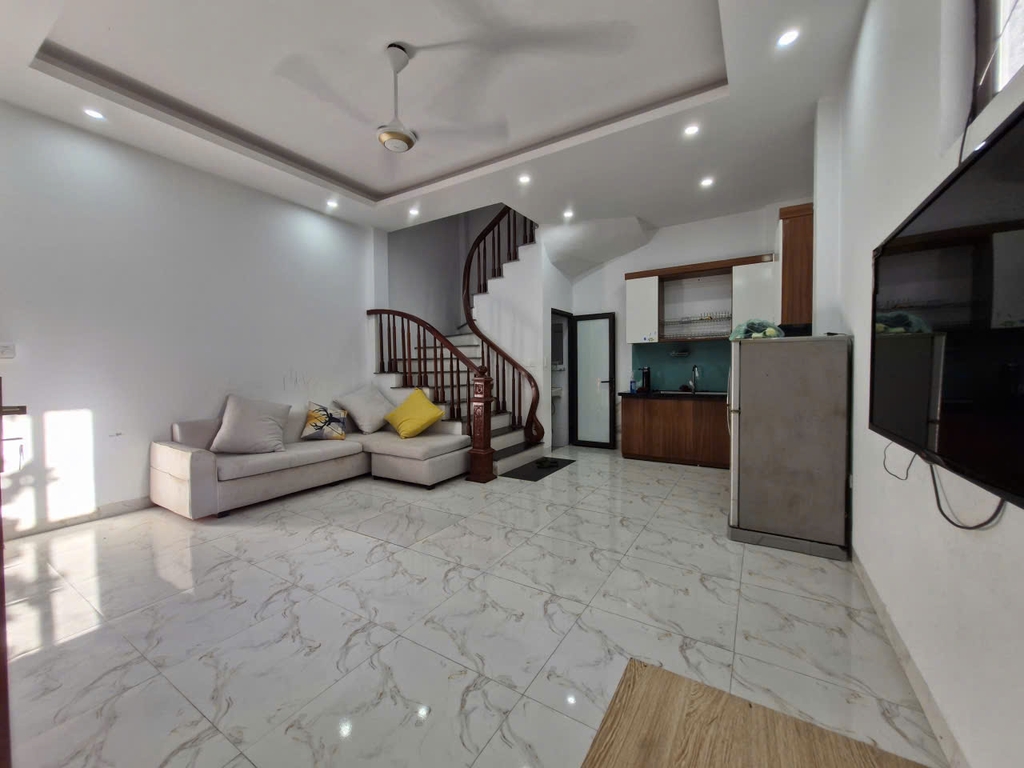 Chính chủ bán nhà 4 tầng Di Trạch, đầy đủ nội thất, chỉ 4,8 tỷ có thương lượng