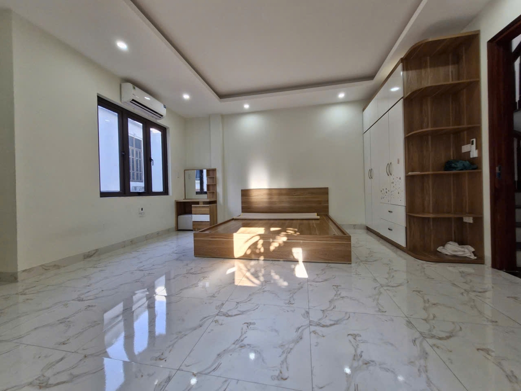 Chính chủ bán nhà 4 tầng Di Trạch, đầy đủ nội thất, chỉ 4,8 tỷ có thương lượng