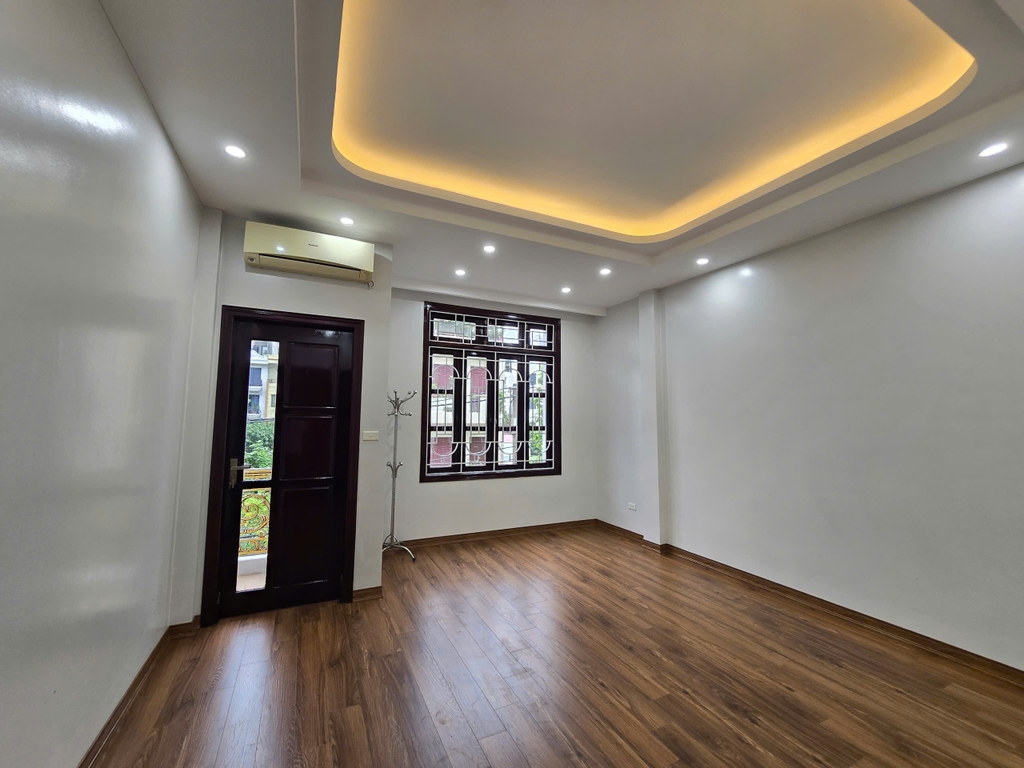 Chính chủ bán nhà 5 tầng, 67,5m² full nội thất tại Lai Xá, Hoài Đức, giá đầu tư